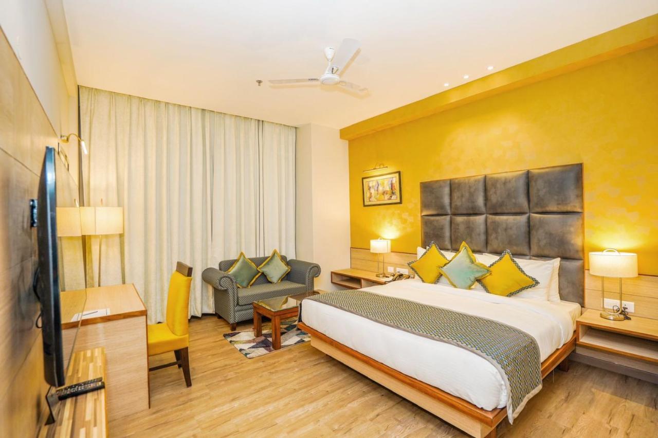 The Zenith - A Boutique Hotel By Hot Millions Mohali Eksteriør bilde