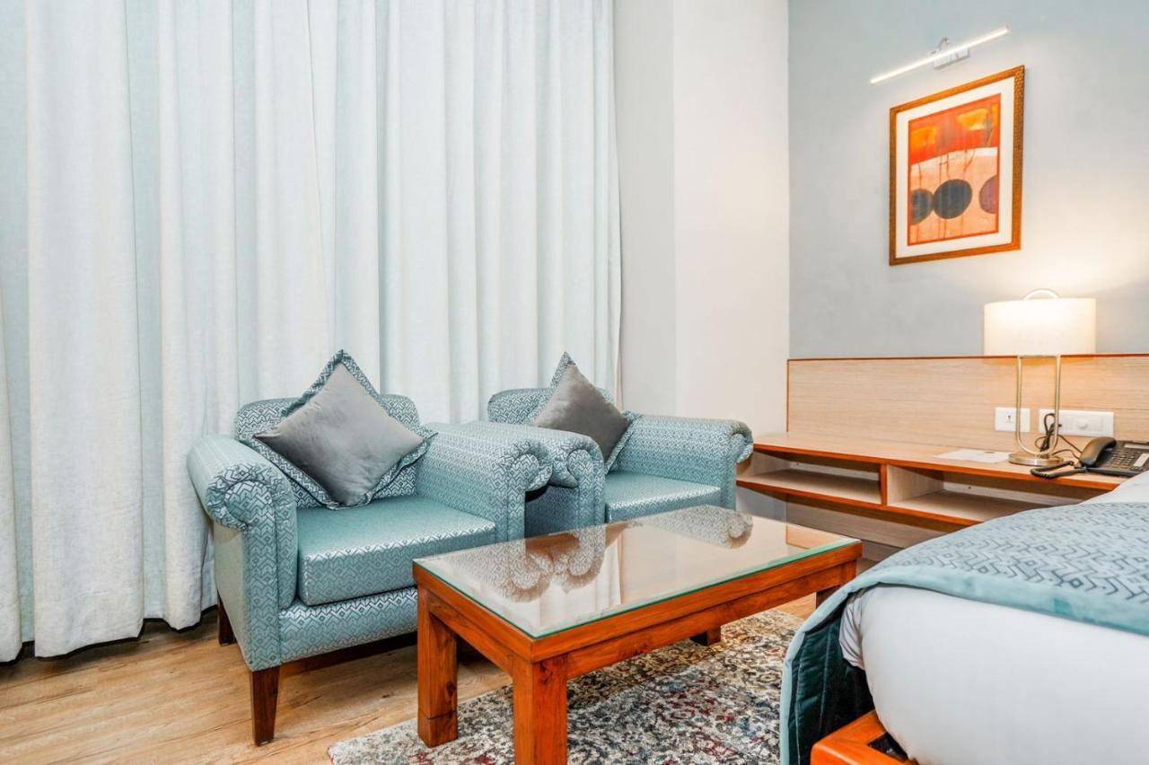 The Zenith - A Boutique Hotel By Hot Millions Mohali Eksteriør bilde